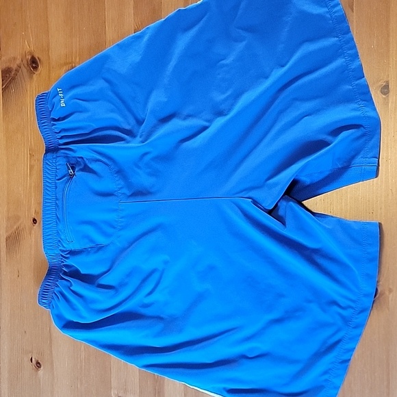 Nike Running Shorts - Picture 2 of 4